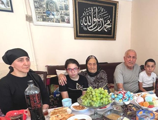 Сотрудники Комплексного центра Дахадаевского района посетили пожилую семейную пару Алиевых из села Дибгаши